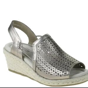 New! Easy Spirit Espadrilles metallic wedge sandals shoes size 10